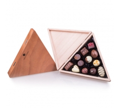 ChocoTriangle - Pralines Pralines in een houten kistje bedrukken